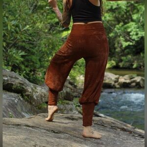 Rabbits Path meadow pants